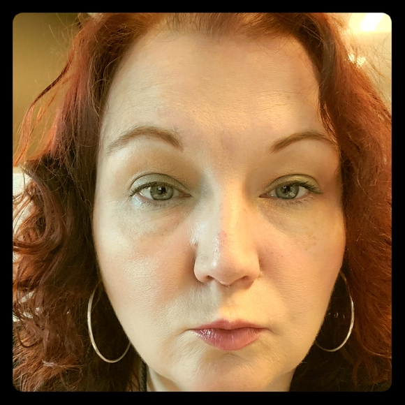 Meet your Posher, Holly - Picture 1 of 2